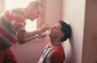 Guy Allemann au maquillage avec Henri Desbiolles